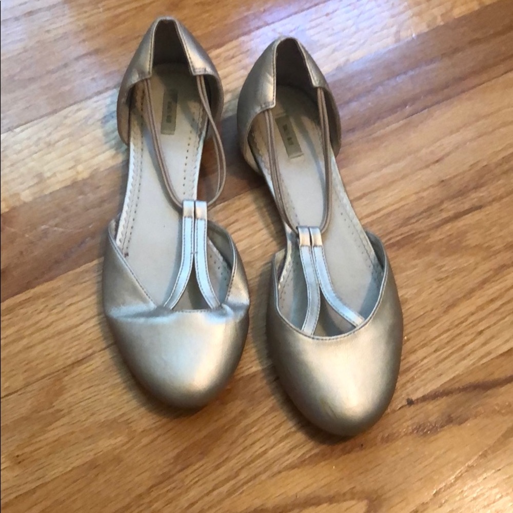 vintage style gold flats